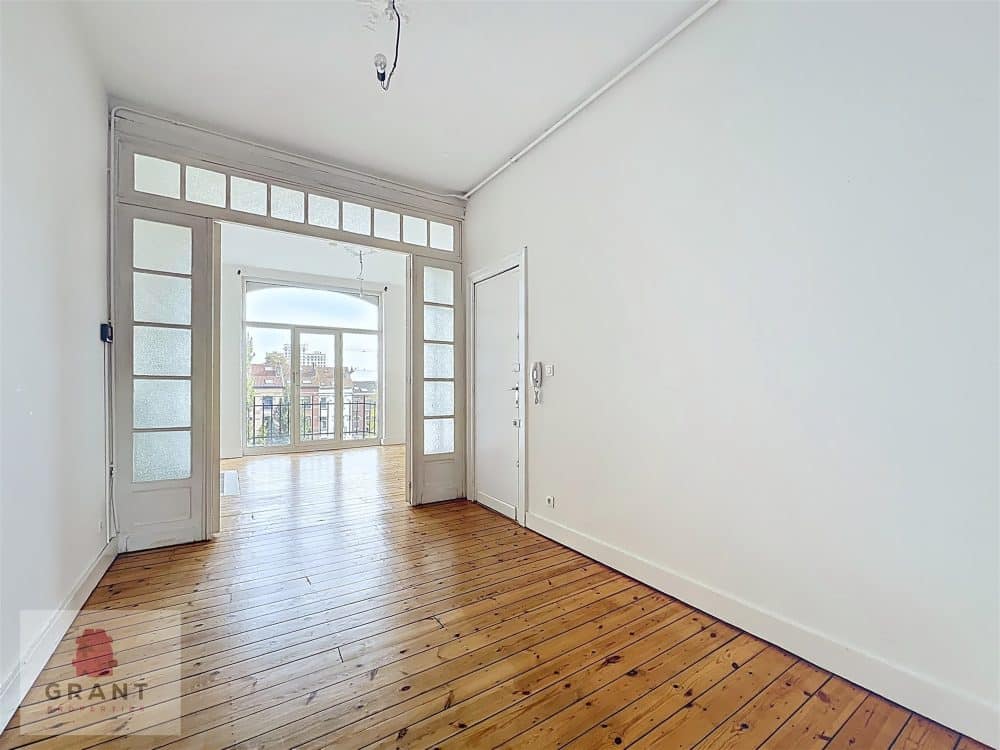 Appartem 1 kamer te koop in SCHAERBEEK voor 275 000 € (foto 3 van 9)