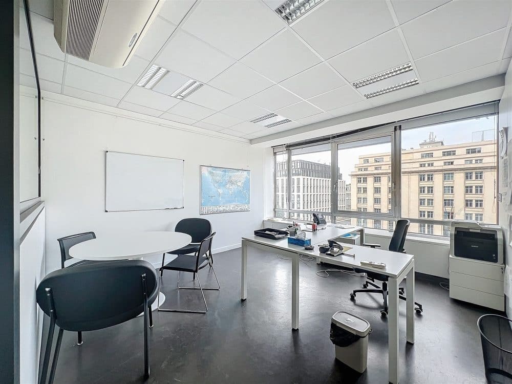 Bureaux à vendre à BRUXELLES pour 585 000 € (photo 2 sur 12)