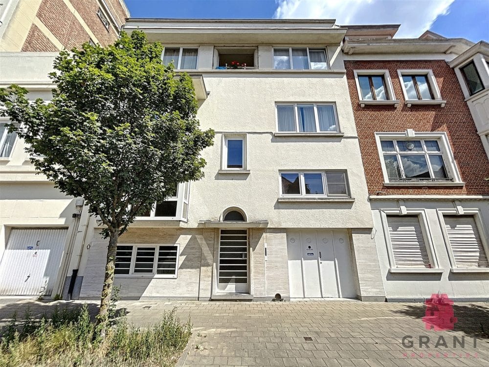 Appartement 2 chambres à vendre à WOLUWÉ-SAINT-LAMBERT pour 345 000 € (photo 1 sur 14)
