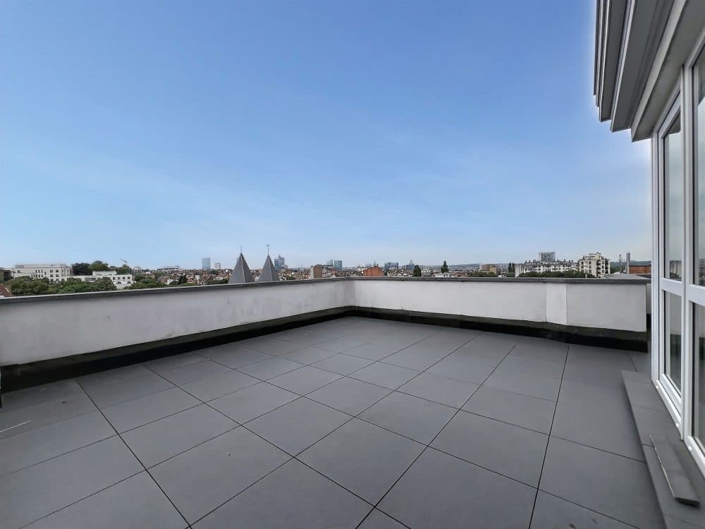 Duplex 3 chambres à louer à SCHAERBEEK pour 1 750 € / mois (photo 7 sur 13)