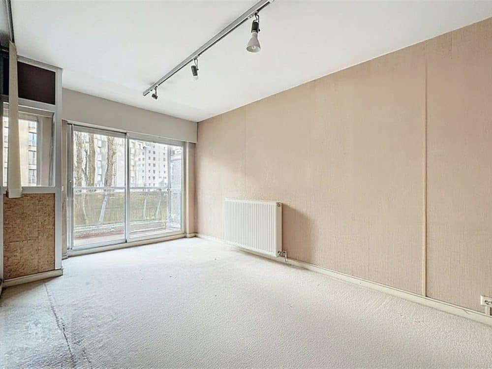 Appartement 3 chambres à vendre à SCHAERBEEK pour 235 000 € (photo 5 sur 12)