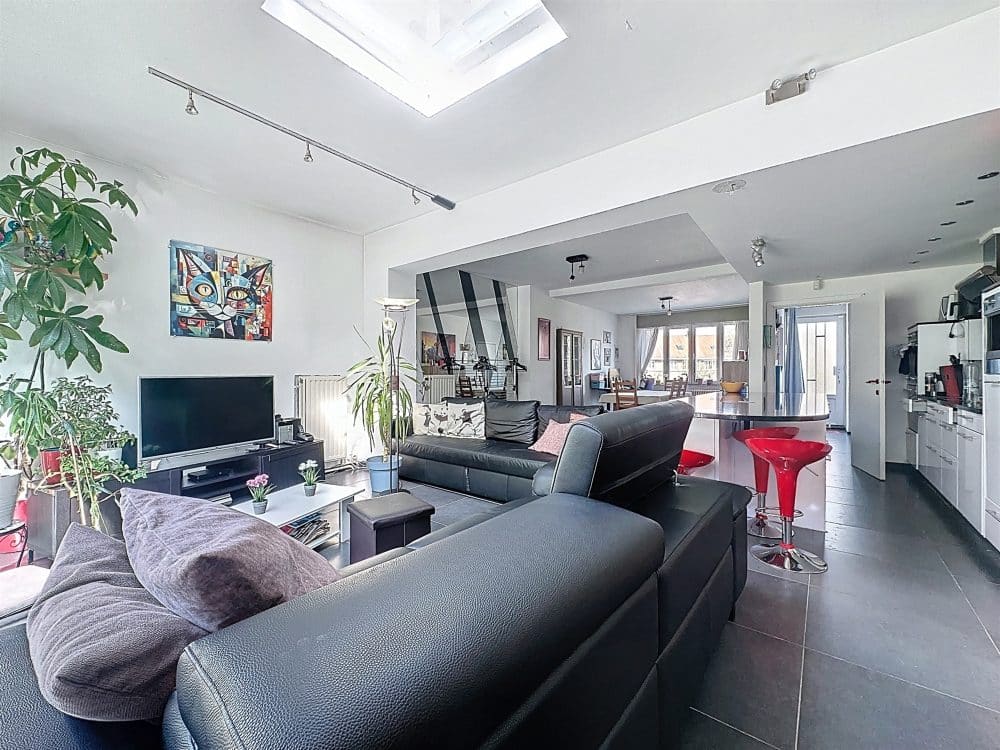 Single-family house 4 bedrooms for sale in JETTE for 495 000 € (photo 1 of 19)