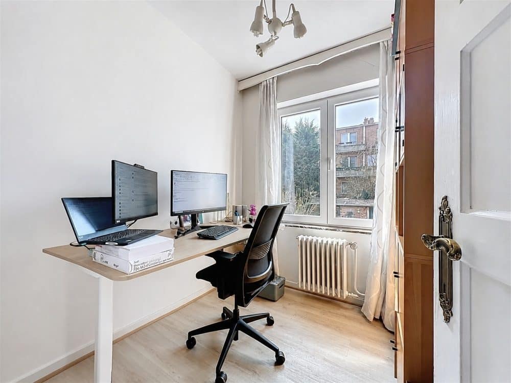 Single-family house 4 bedrooms for sale in JETTE for 495 000 € (photo 12 of 19)