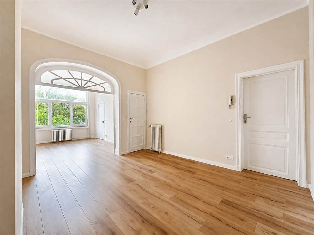 Flat/Studio 1 bedroom for rent in SAINT-GILLES for 950 € / month (photo 1 of 7)