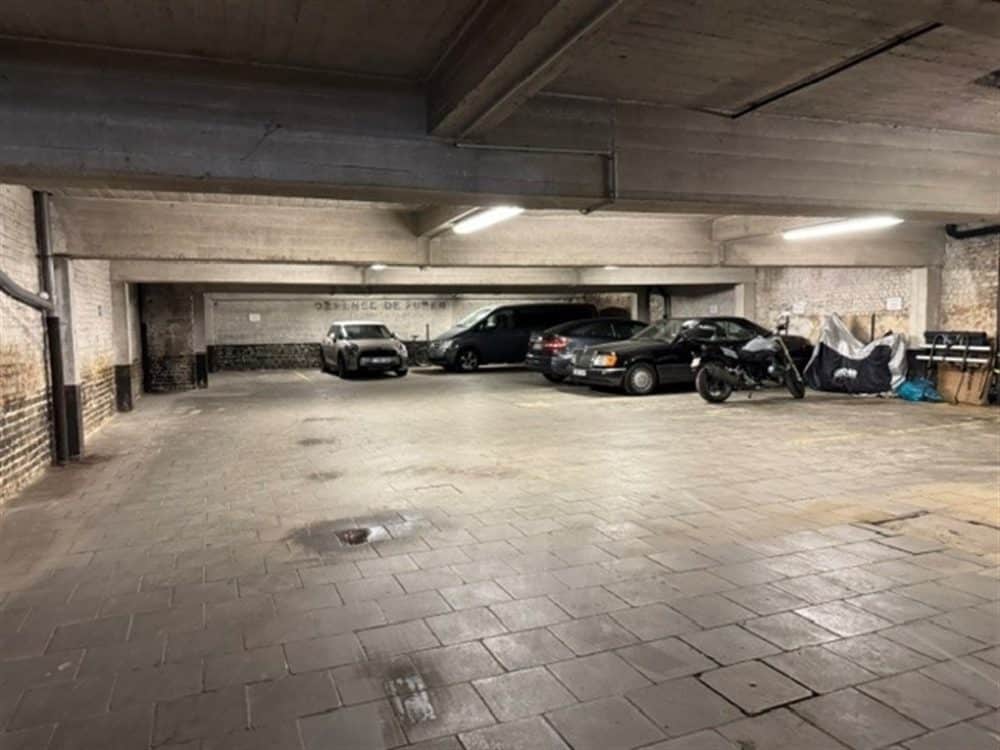 Parking for rent in WOLUWE-SAINT-LAMBERT for 120 € / month (photo 2 of 2)