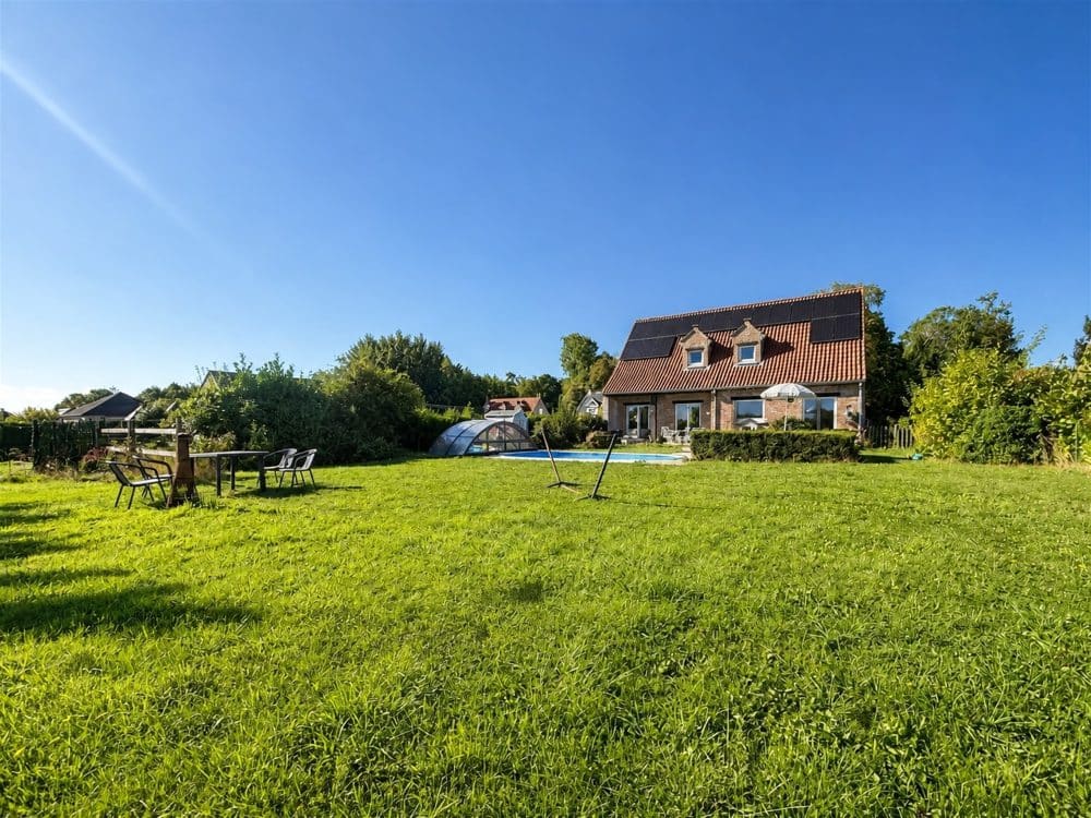 Villa 4 chambres à vendre à BIERGHES pour 725 000 € (photo 2 sur 25)