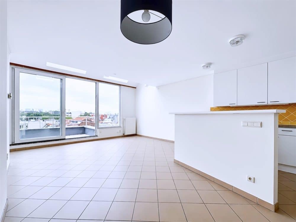 Loft 2 chambres à louer à JETTE pour 1 190 € / mois (photo 2 sur 13)