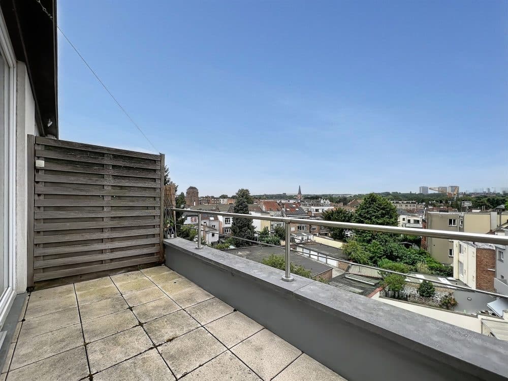 Loft 2 chambres à louer à JETTE pour 1 190 € / mois (photo 8 sur 13)