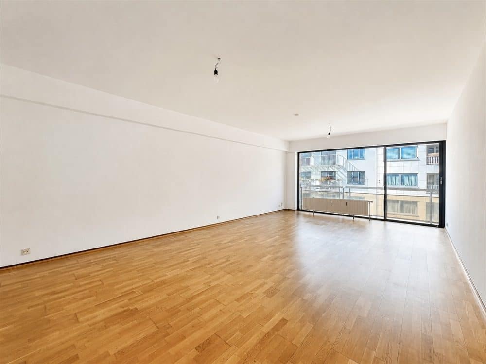 Appartement 2 chambres à louer à SCHAERBEEK pour 1 295 € / mois (photo 1 sur 12)