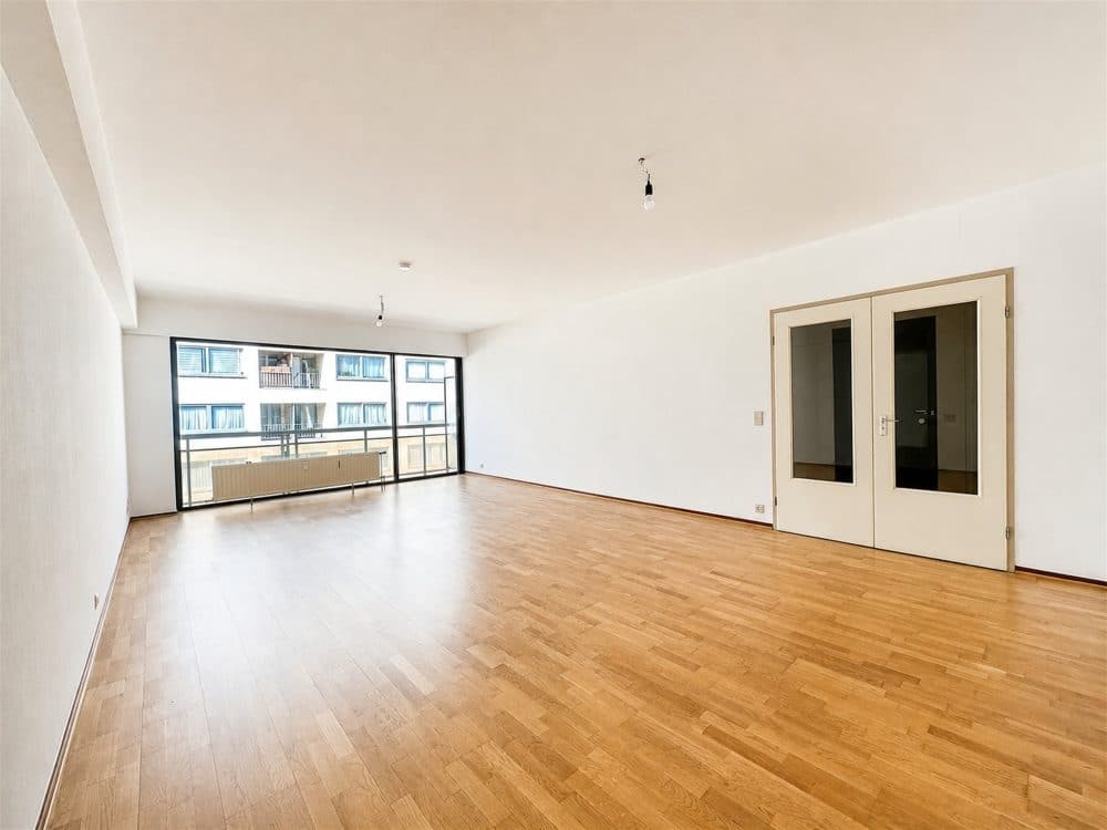 Appartement 2 chambres à louer à SCHAERBEEK pour 1 295 € / mois (photo 2 sur 12)
