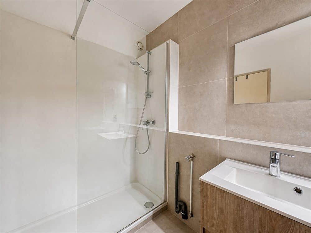 Appartement 1 chambre à louer à SCHAERBEEK pour 975 € / mois (photo 7 sur 9)