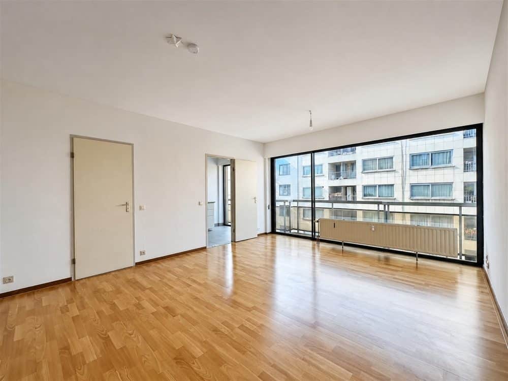 Appartement 1 chambre à louer à SCHAERBEEK pour 975 € / mois (photo 2 sur 9)