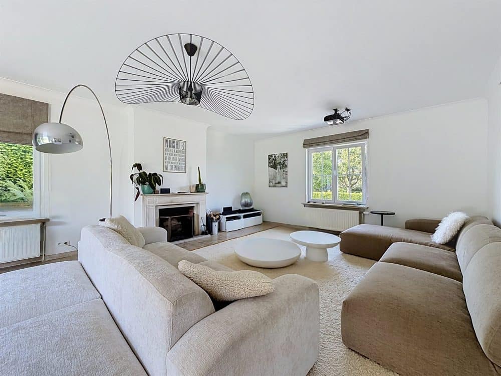 Villa 5 chambres à louer à OVERIJSE pour 2 200 € / mois (photo 1 sur 17)