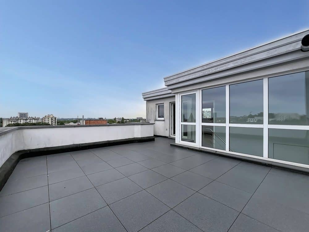 Duplex 3 chambres à louer à SCHAERBEEK pour 1 750 € / mois (photo 8 sur 13)
