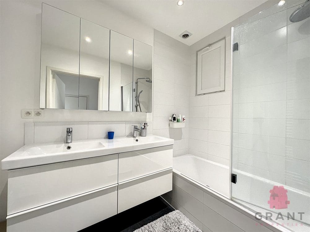 Appartem 2 kamers te huur in IXELLES voor 1 415 € / maand (foto 11 van 11)