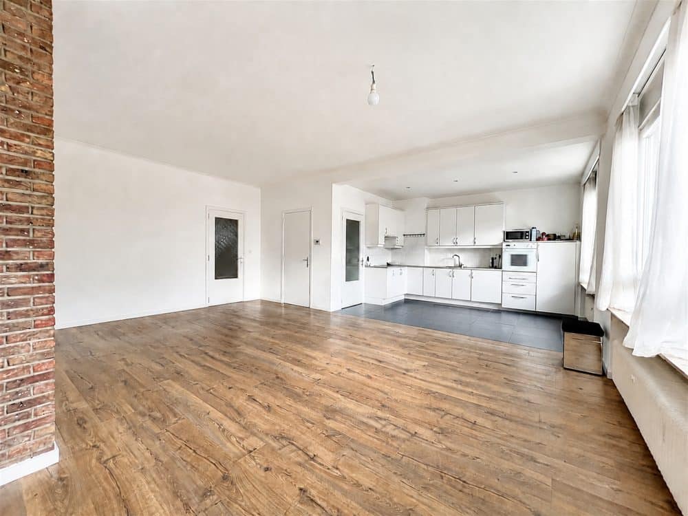 Appartem 2 kamers te huur in IXELLES voor 1 415 € / maand (foto 3 van 11)