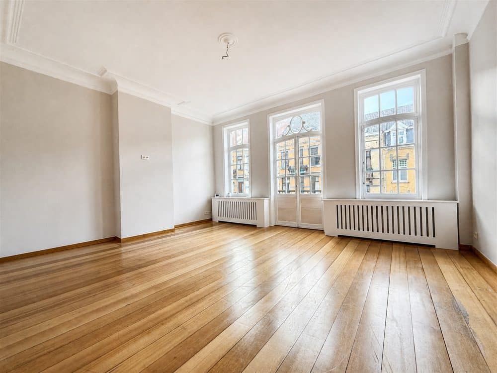 Appartement 2 chambres à louer à ETTERBEEK pour 1 600 € / mois (photo 2 sur 15)