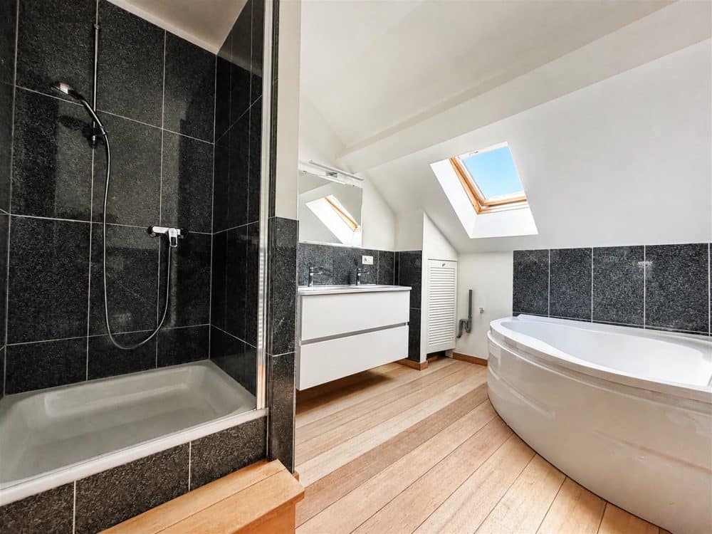 Appartement 2 chambres à louer à ETTERBEEK pour 1 600 € / mois (photo 12 sur 15)