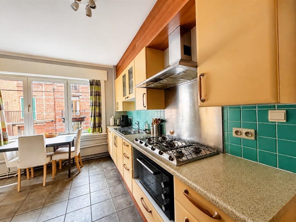 Appartement 3 chambres à vendre à SCHAERBEEK pour 310 000 € (photo 4 sur 10)