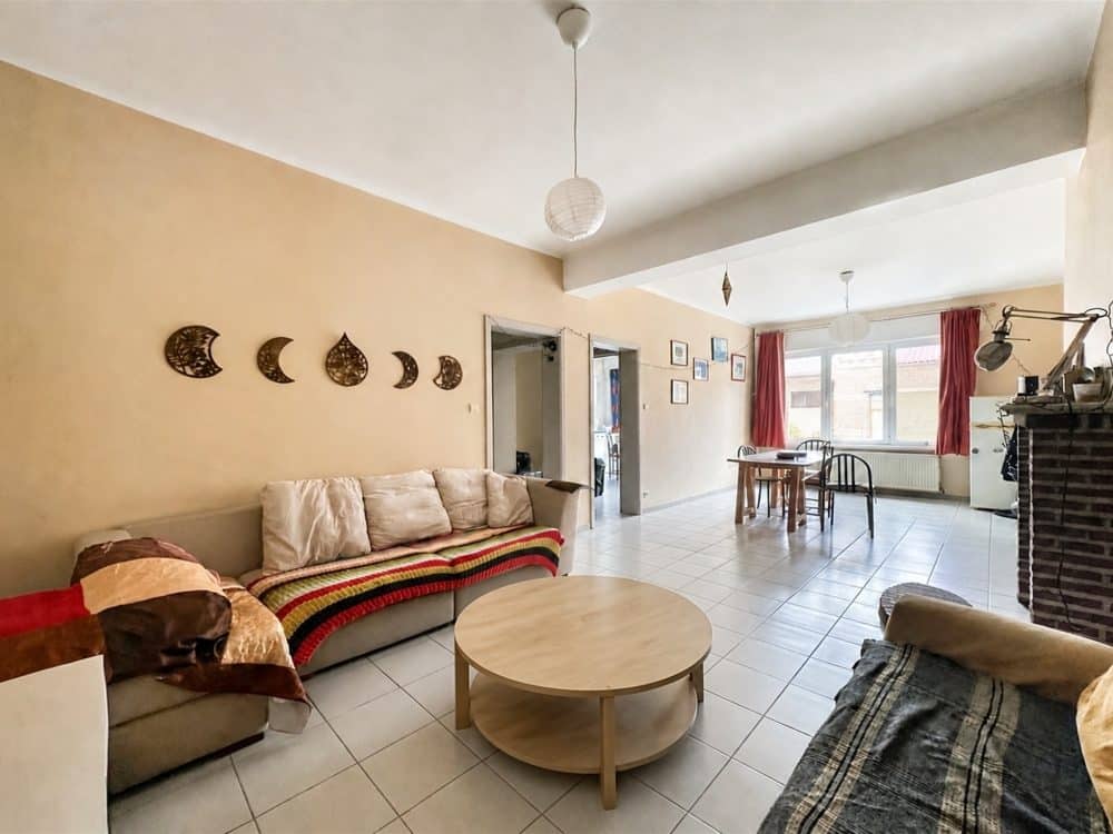 Appartement 3 chambres à vendre à SCHAERBEEK pour 310 000 € (photo 2 sur 12)
