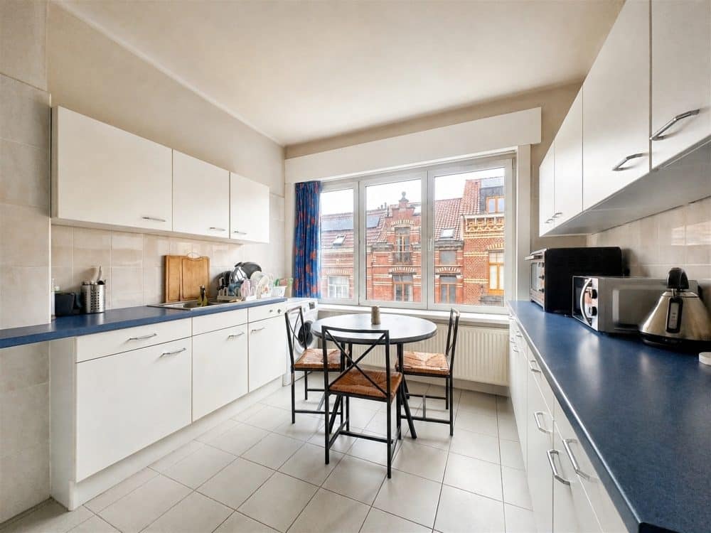 Appartement 3 chambres à vendre à SCHAERBEEK pour 310 000 € (photo 3 sur 12)